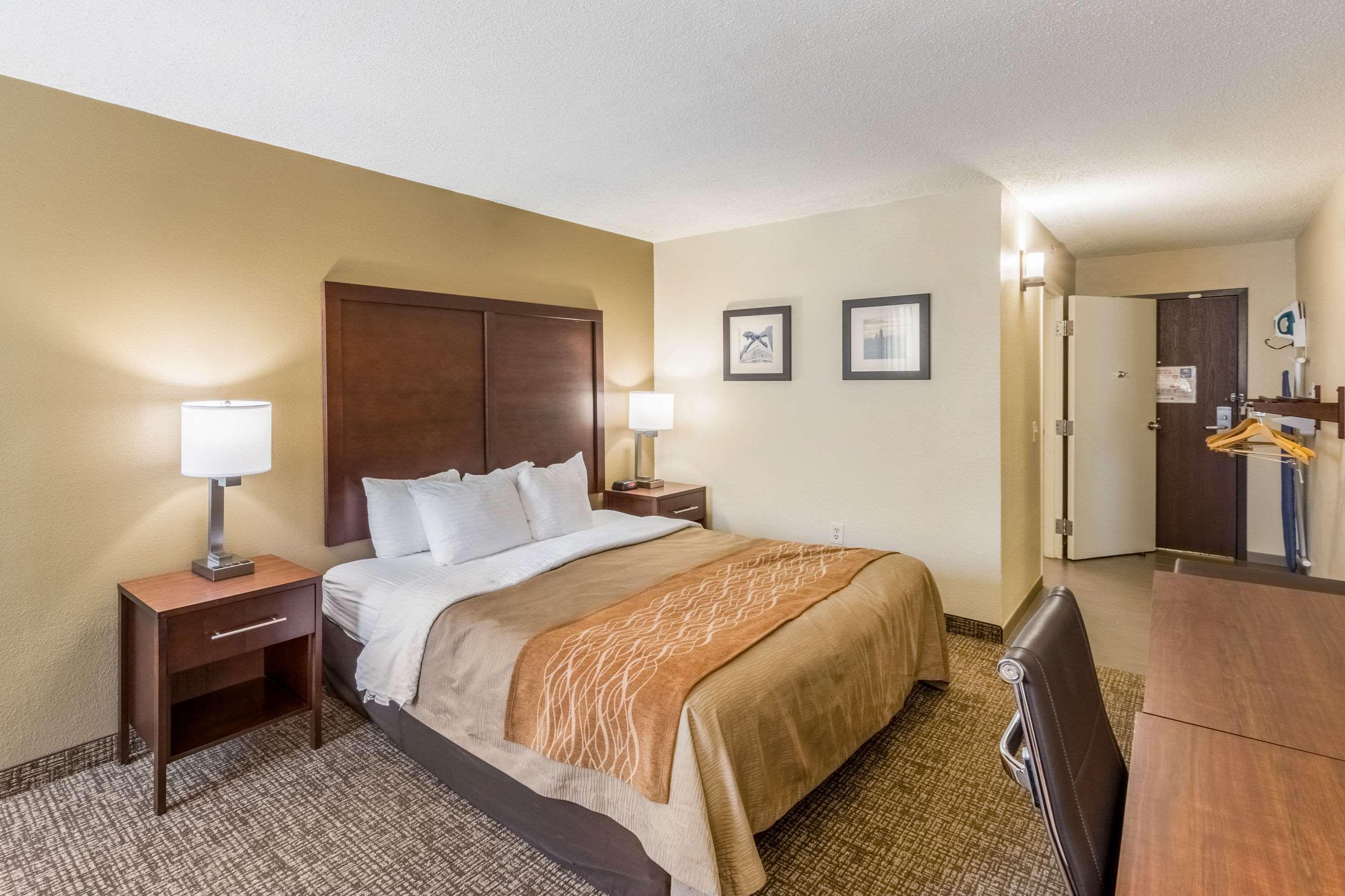Comfort Inn Charlotte Airport Uptown Exterior foto