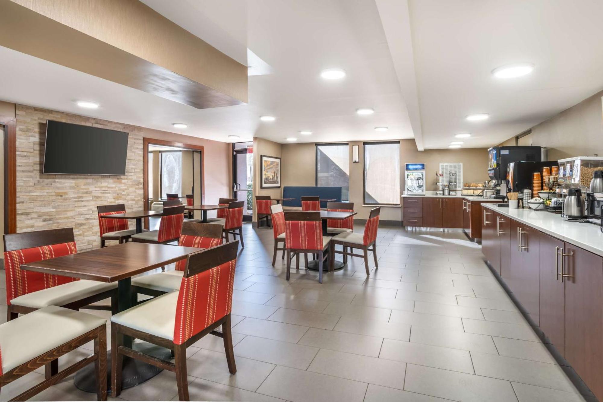 Comfort Inn Charlotte Airport Uptown Exterior foto
