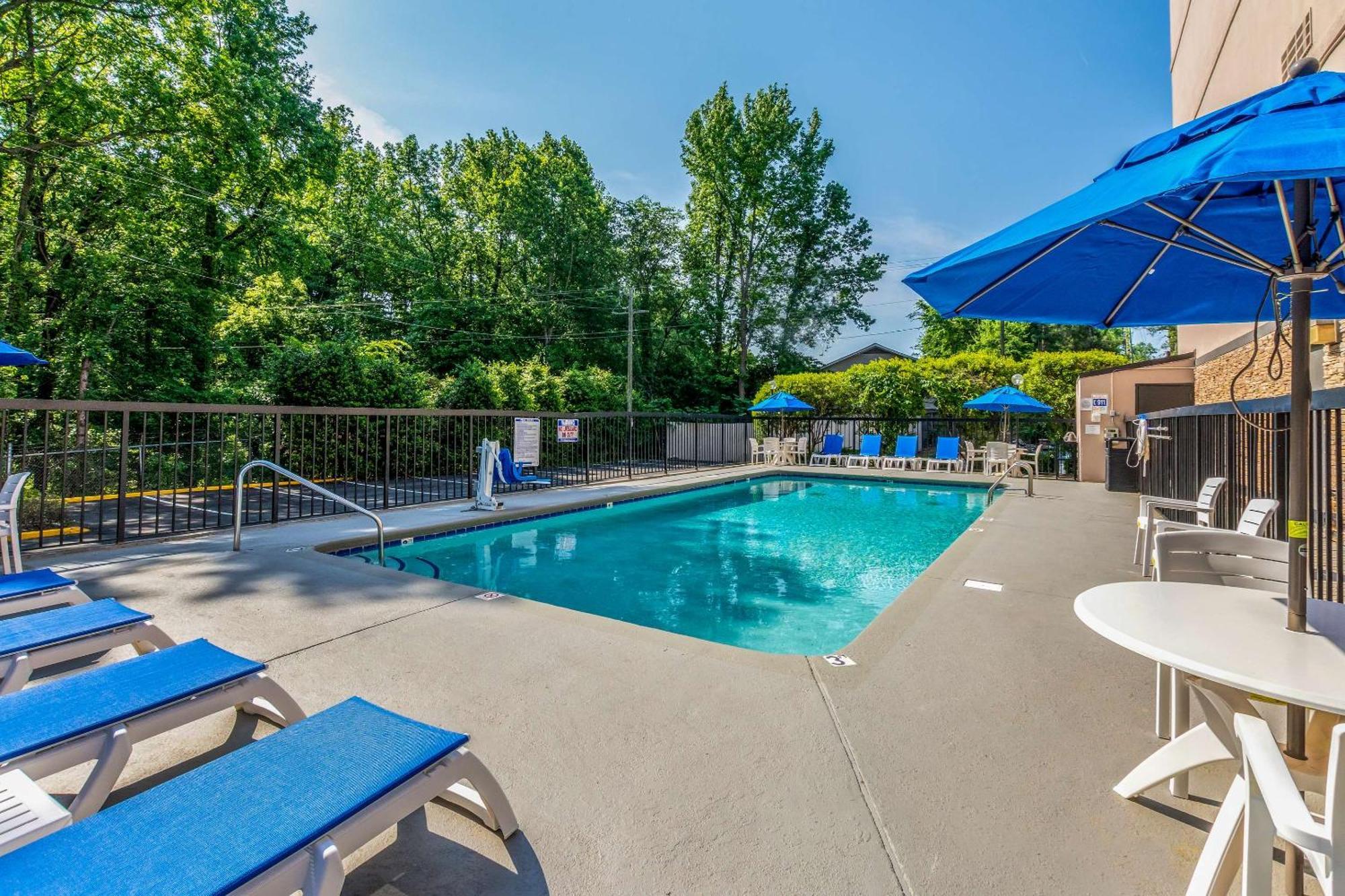 Comfort Inn Charlotte Airport Uptown Exterior foto