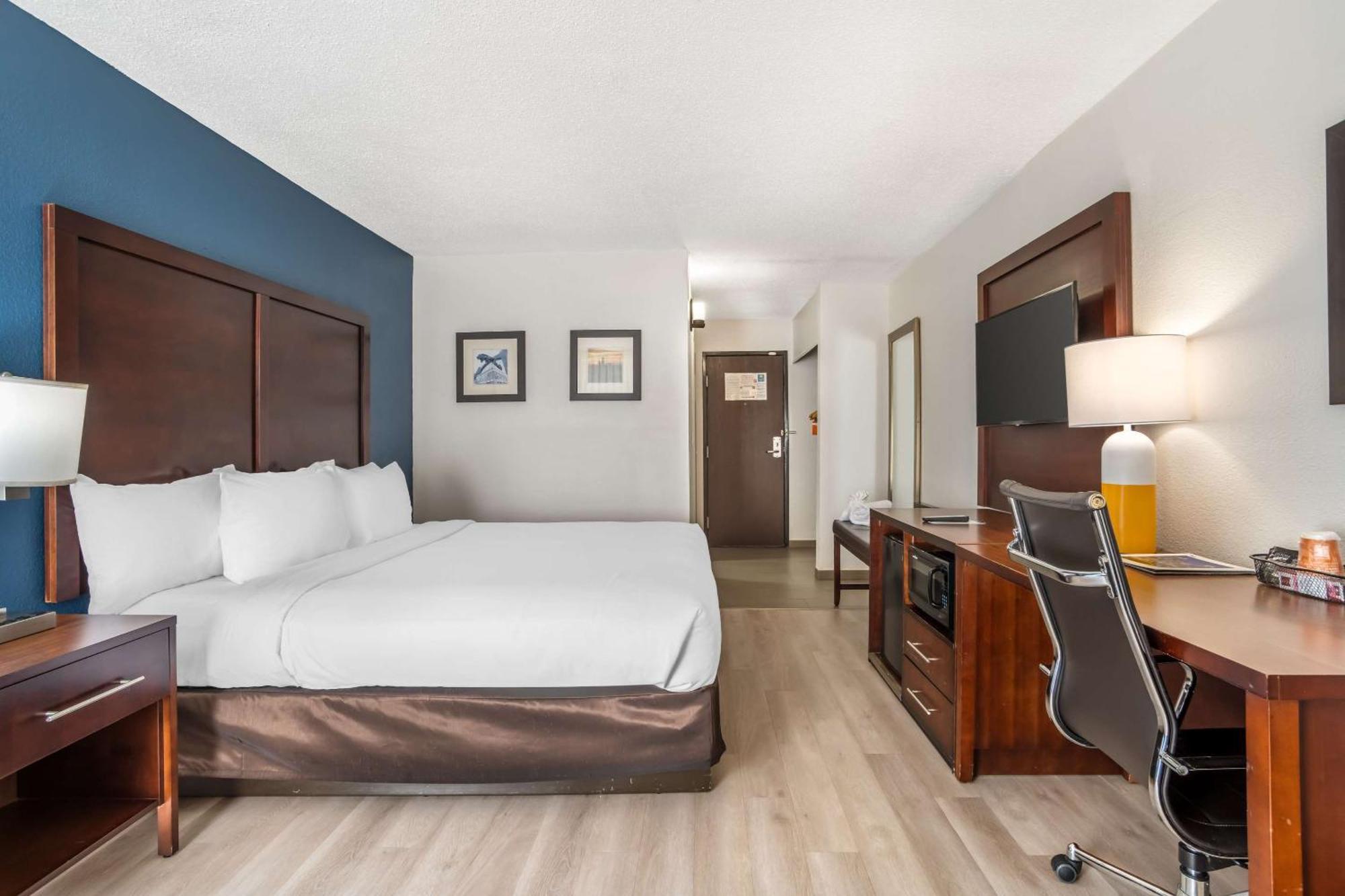 Comfort Inn Charlotte Airport Uptown Exterior foto
